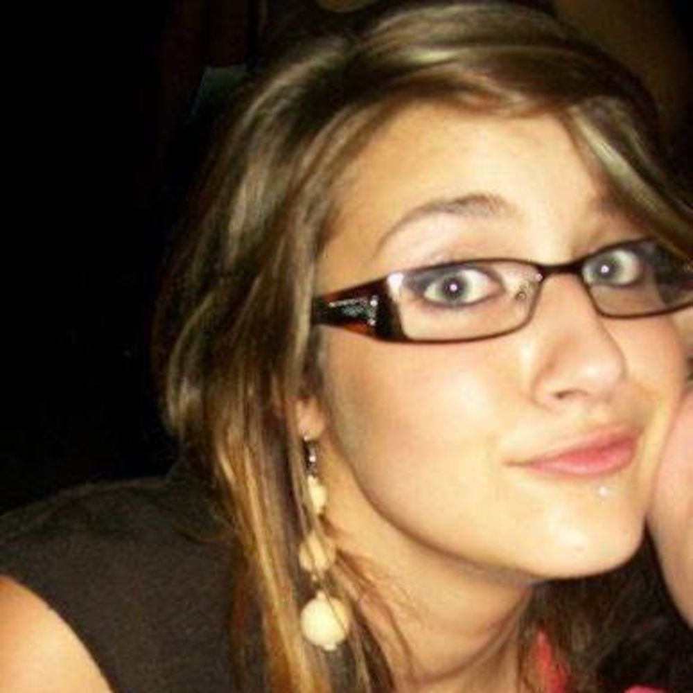 Meet your Posher, Olivia